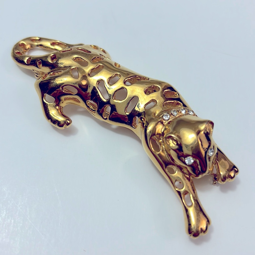 Vintage cheetah pin, signed LR, EVC
